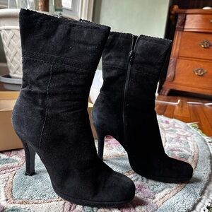 Bandolino Black Suede Heeled Boots